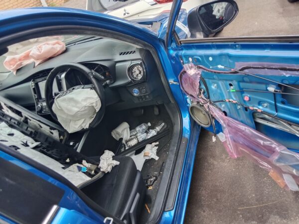 P4873 - Toyota corolla 2019 hybrid Blue Wrecking - Image 11