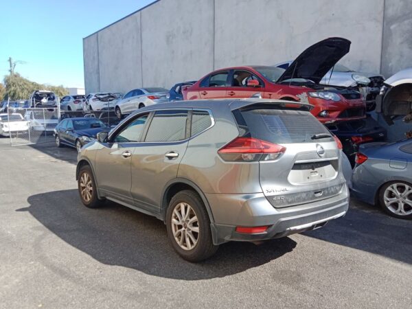 P4874 - Nissan X-Trail 2017 Grey Wrecking - Image 11
