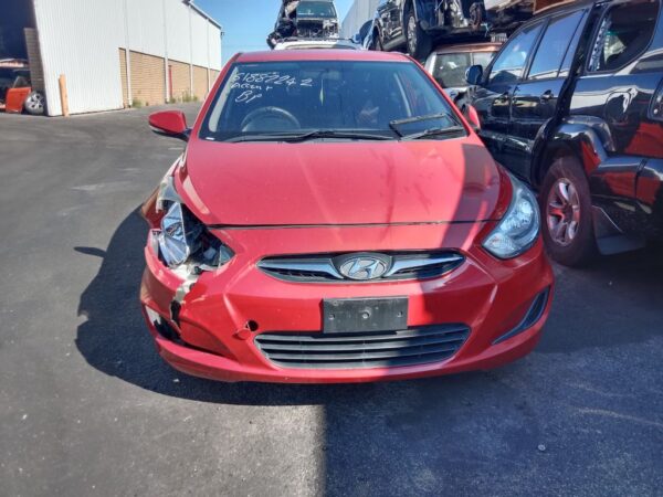 P4875 - Hyundai accent 2013 Red Wrecking