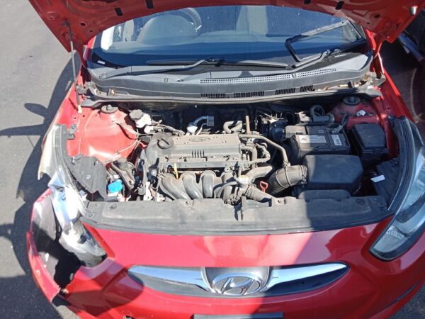 P4875 - Hyundai accent 2013 Red Wrecking - Image 2