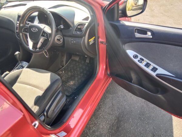 P4875 - Hyundai accent 2013 Red Wrecking - Image 6