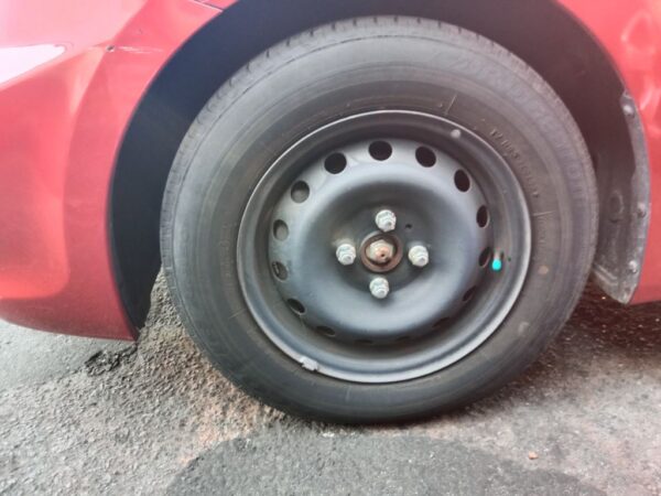 P4875 - Hyundai accent 2013 Red Wrecking - Image 10