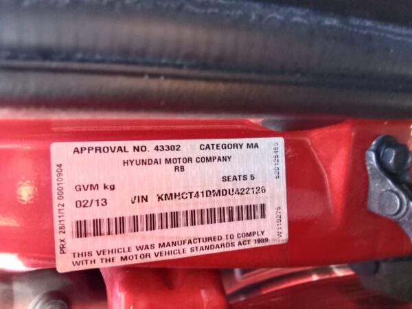 P4875 - Hyundai accent 2013 Red Wrecking - Image 13