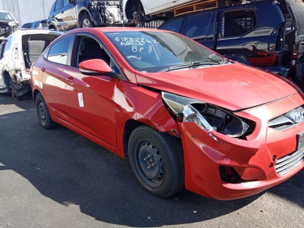 P4875 - Hyundai accent 2013 Red Wrecking - Image 14