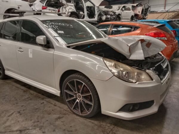 P4878 - Subaru liberty 2013 White Wrecking - Image 16