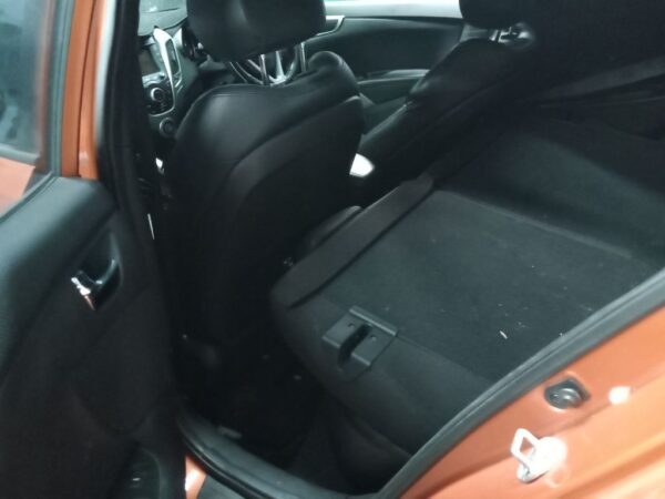 P4879 - Hyundai Veloster 2013 orange Wrecking - Image 6