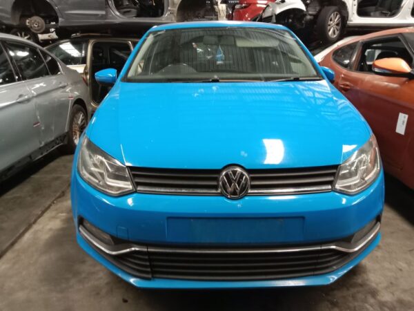 P4880 - Volkswagen polo 2015 Blue Wrecking