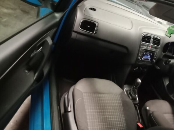 P4880 - Volkswagen polo 2015 Blue Wrecking - Image 3