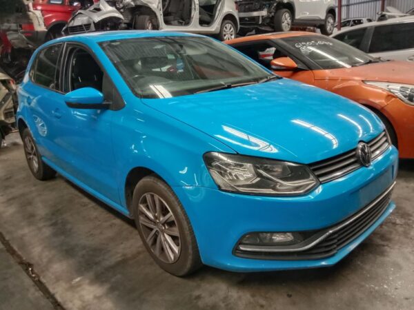P4880 - Volkswagen polo 2015 Blue Wrecking - Image 16