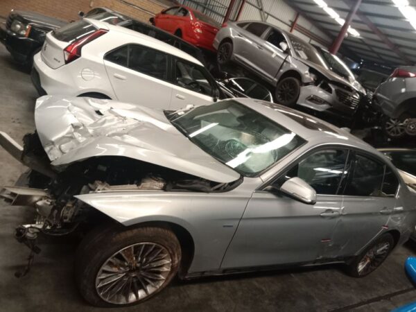 P4881 - BMW 3 Series F30 2012 Silver Wrecking - Image 2