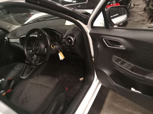 P4882 - MG MG3 2019 White Wrecking - Image 8