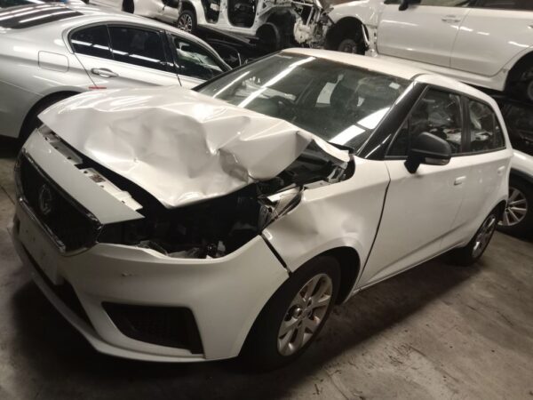 P4882 - MG MG3 2019 White Wrecking - Image 15