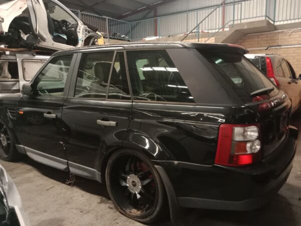 P4883 - Land Rover Range Rover Sport 2006 Black Wrecking - Image 16