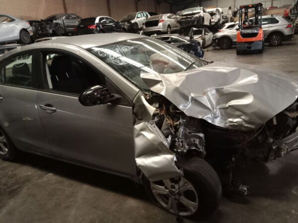 P4887 - Mazda 3 2012 Grey Wrecking - Image 8