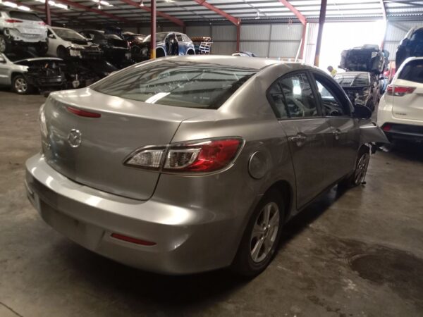 P4887 - Mazda 3 2012 Grey Wrecking - Image 10