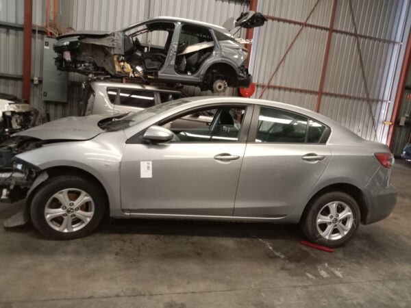 P4887 - Mazda 3 2012 Grey Wrecking - Image 12