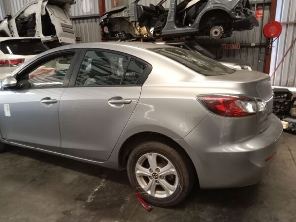 P4887 - Mazda 3 2012 Grey Wrecking - Image 16