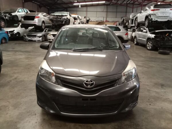 P4888 - Toyota Yaris 2014 Grey Wrecking