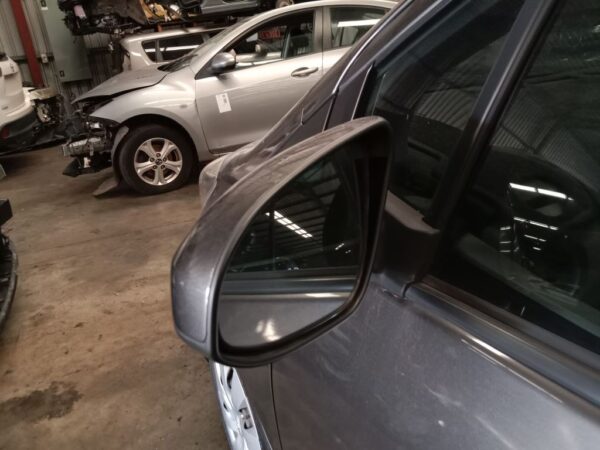 P4888 - Toyota Yaris 2014 Grey Wrecking - Image 8