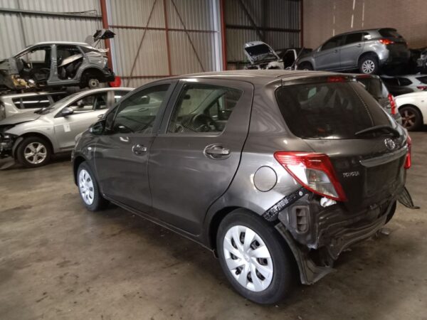 P4888 - Toyota Yaris 2014 Grey Wrecking - Image 13