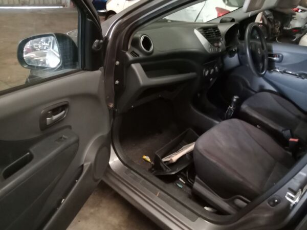 P4889 - Suzuki Alto 2012 Grey Wrecking - Image 3
