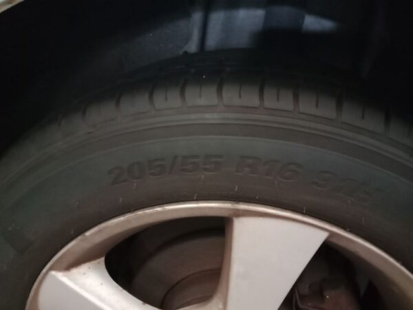 P4891 - Mazda 3 2005 White Wrecking - Image 7