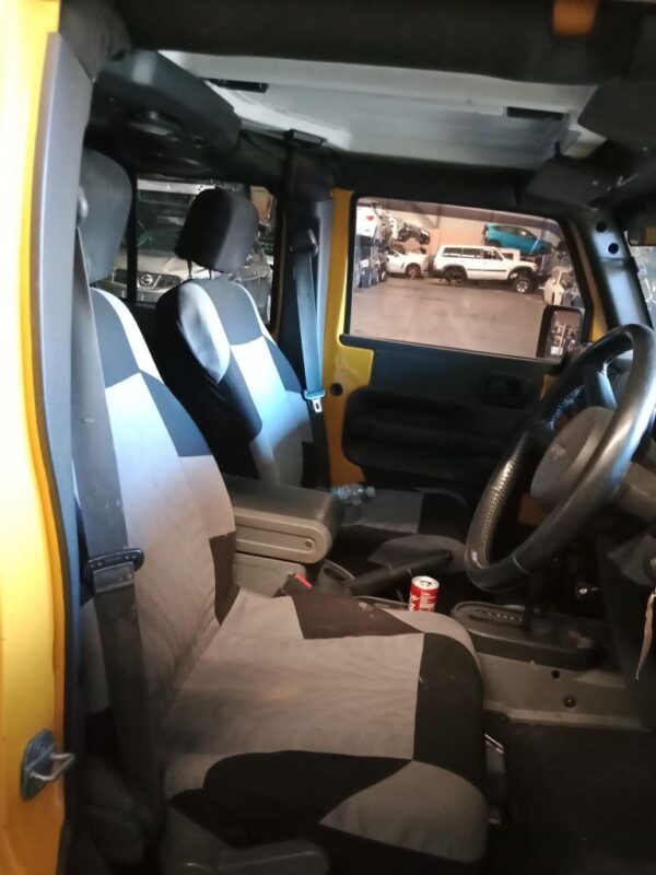 P4892 - Jeep Wrangler 2007 yellow Wrecking - Image 5