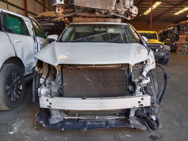P4893 - Toyota Kluger 2014 White Wrecking