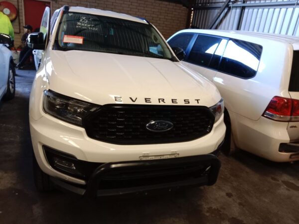P4894 - Ford Everest 2020 White Wrecking - Image 16