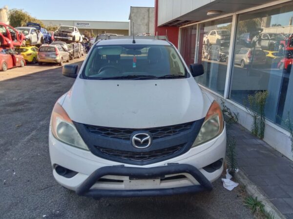 P4895 - Mazda BT-50 2015 White Wrecking