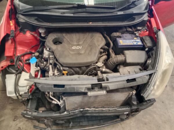 P4897 - Kia Rio 2012 Red Wrecking - Image 2