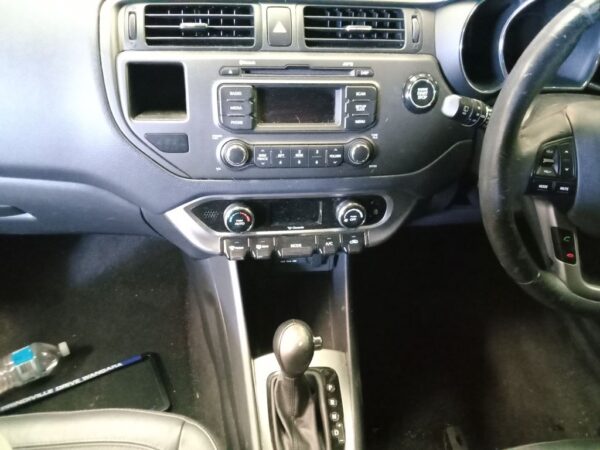 P4897 - Kia Rio 2012 Red Wrecking - Image 4