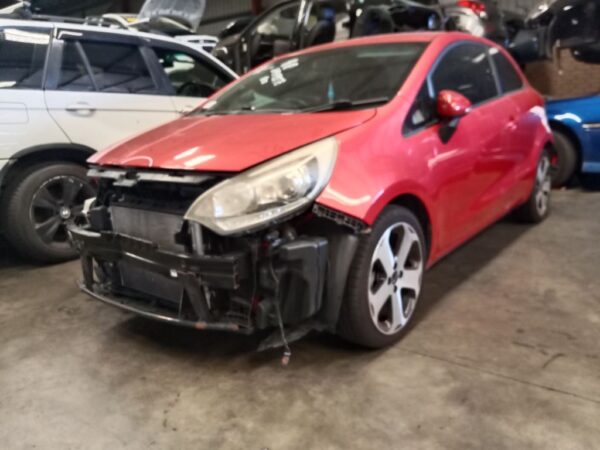 P4897 - Kia Rio 2012 Red Wrecking - Image 11