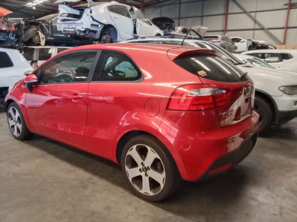 P4897 - Kia Rio 2012 Red Wrecking - Image 16