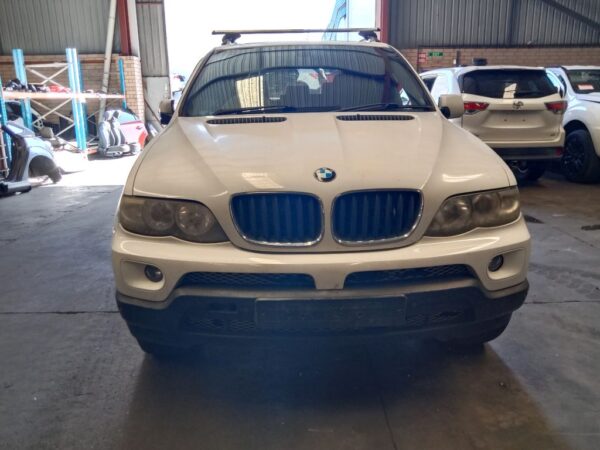 P4898 - BMW E53 X5 2006 White Wrecking