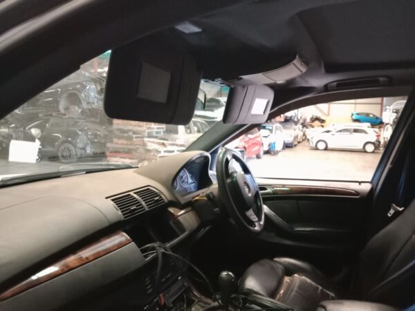 P4898 - BMW E53 X5 2006 White Wrecking - Image 4