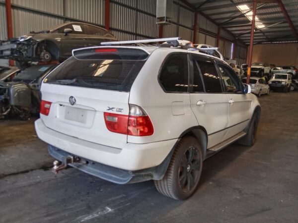P4898 - BMW E53 X5 2006 White Wrecking - Image 11
