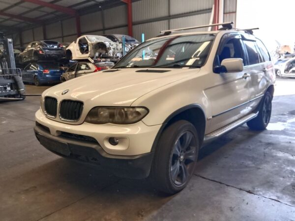 P4898 - BMW E53 X5 2006 White Wrecking - Image 12