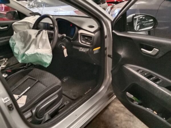 P4899 - Kia Rio 2017 Silver Wrecking - Image 5