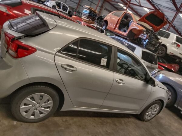 P4899 - Kia Rio 2017 Silver Wrecking - Image 12