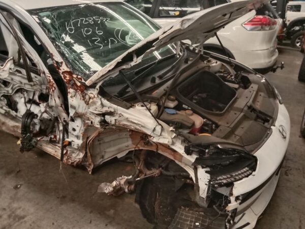 P4900 - Hyundai IONIQ 6 hybrid 2023 White Wrecking - Image 2