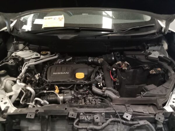 P4901 - Nissan X-Trail 2015 White Wrecking - Image 2