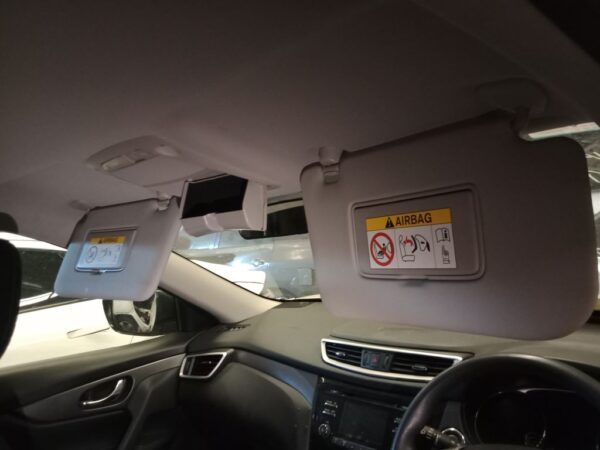 P4901 - Nissan X-Trail 2015 White Wrecking - Image 5