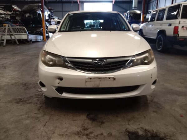 P4902 - Subaru Impreza 2007 White Wrecking