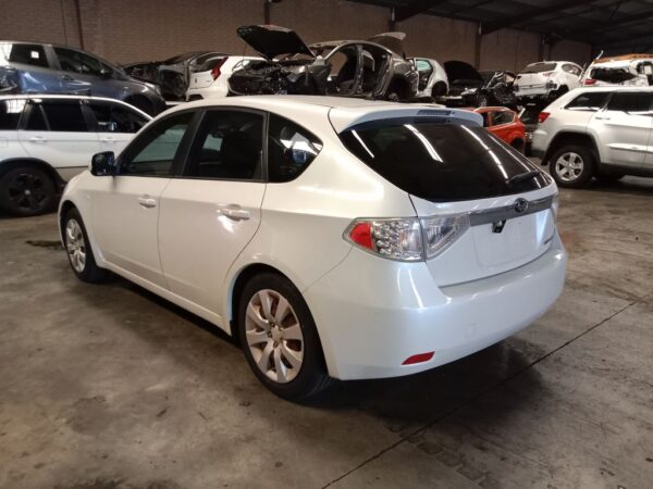 P4902 - Subaru Impreza 2007 White Wrecking - Image 14