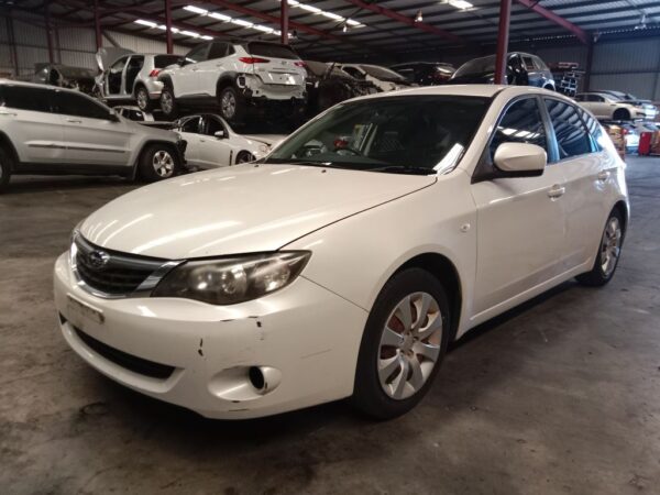 P4902 - Subaru Impreza 2007 White Wrecking - Image 16