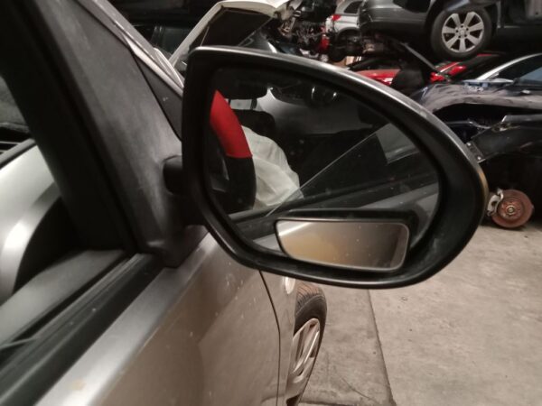 P4903 - Mazda 2 2010 Grey Wrecking - Image 7