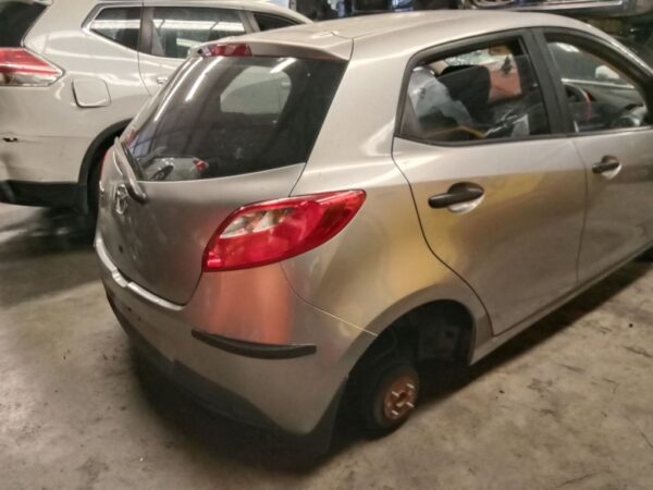 P4903 - Mazda 2 2010 Grey Wrecking - Image 9