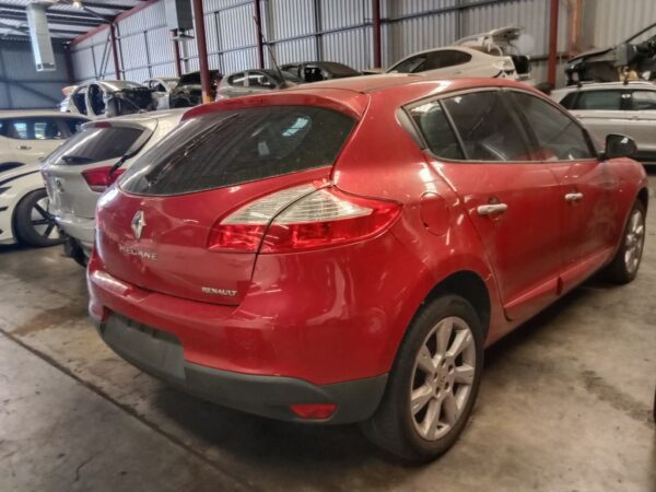 P4904 - Renault Megane 2011 Red Wrecking - Image 16