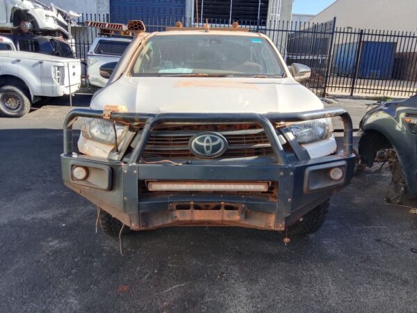 P4905 - Toyota Hilux 2021 White Wrecking